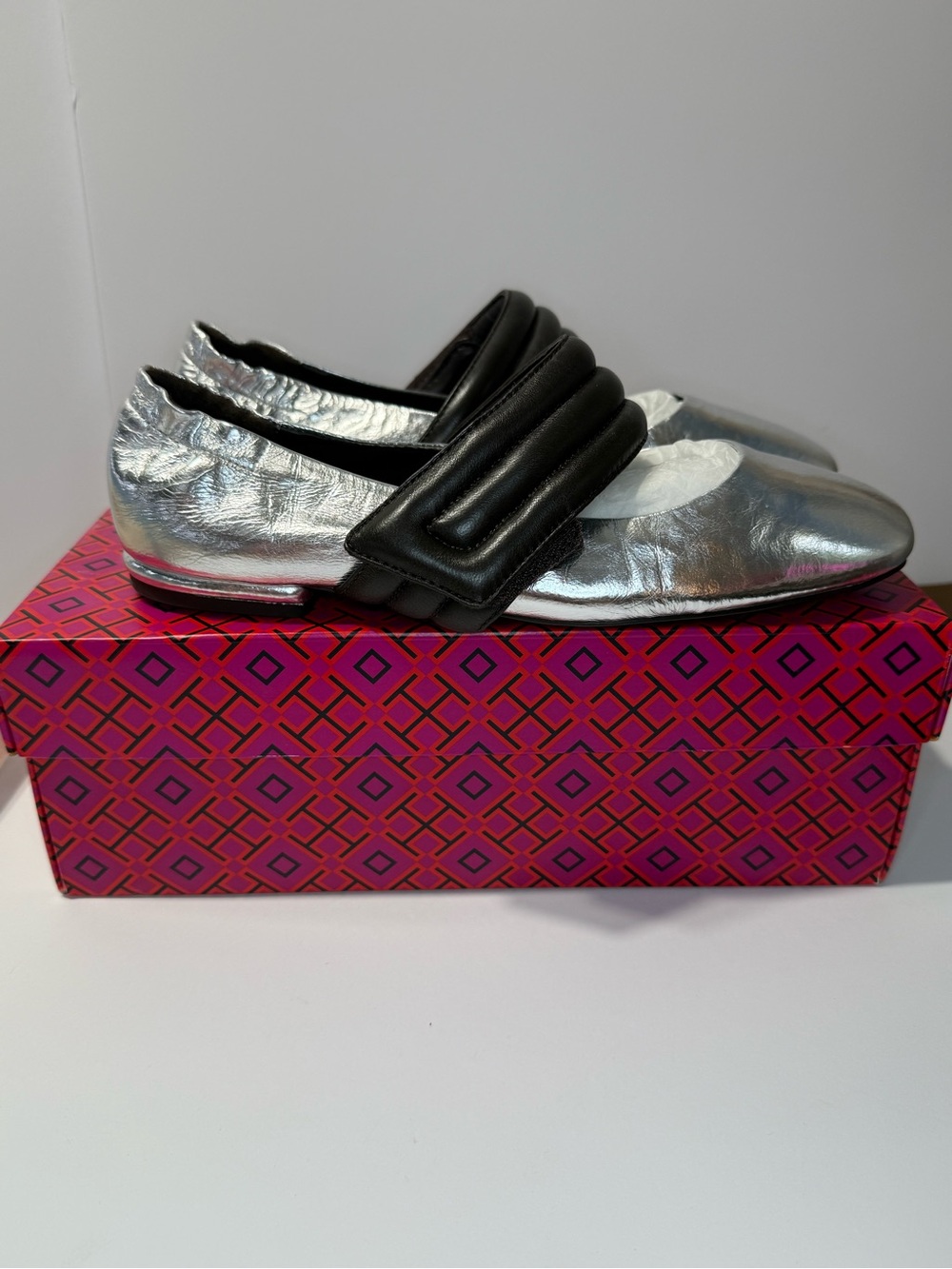 Tory Burch Puffed Up Mary Jane - Picture 3 of 4